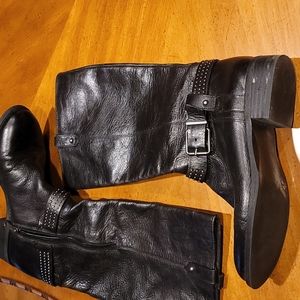 Leather boot